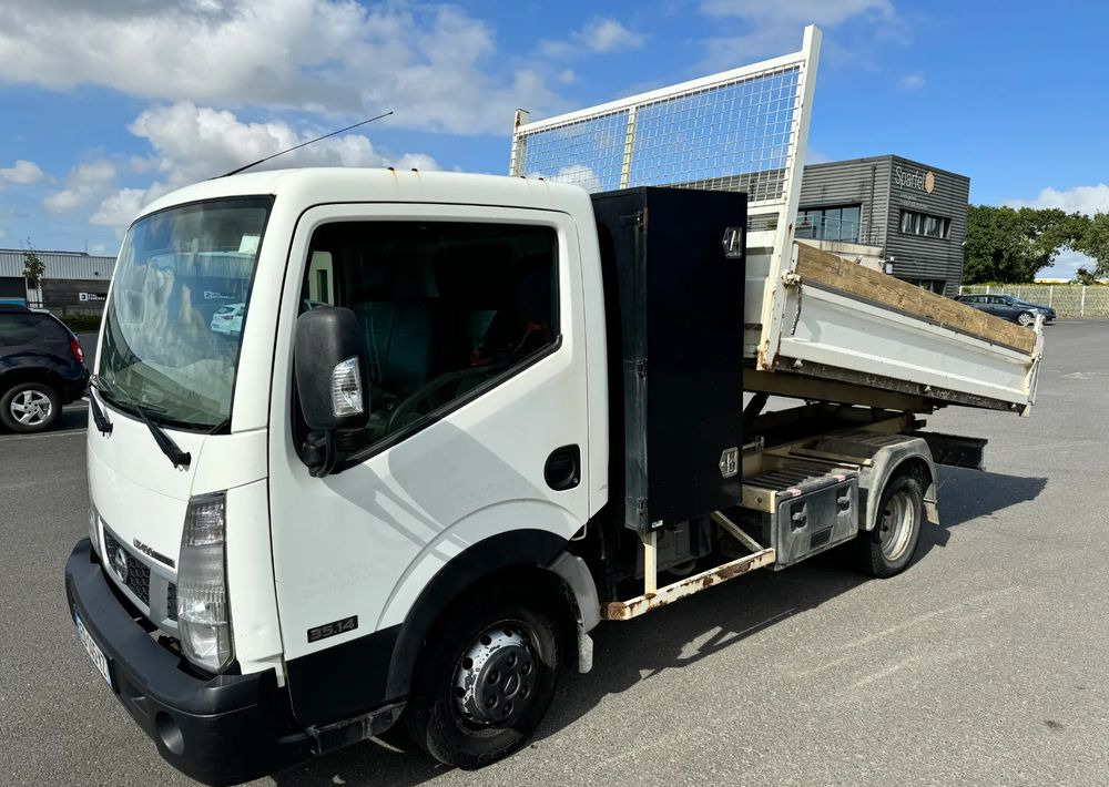 Nissan NT400 - Sklápěč: obrázek 1 Nissan NT400 - Sklápěč: obrázek 1