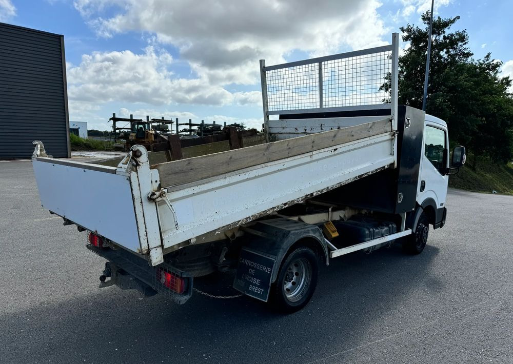 Nissan NT400 - Sklápěč: obrázek 4 Nissan NT400 - Sklápěč: obrázek 4