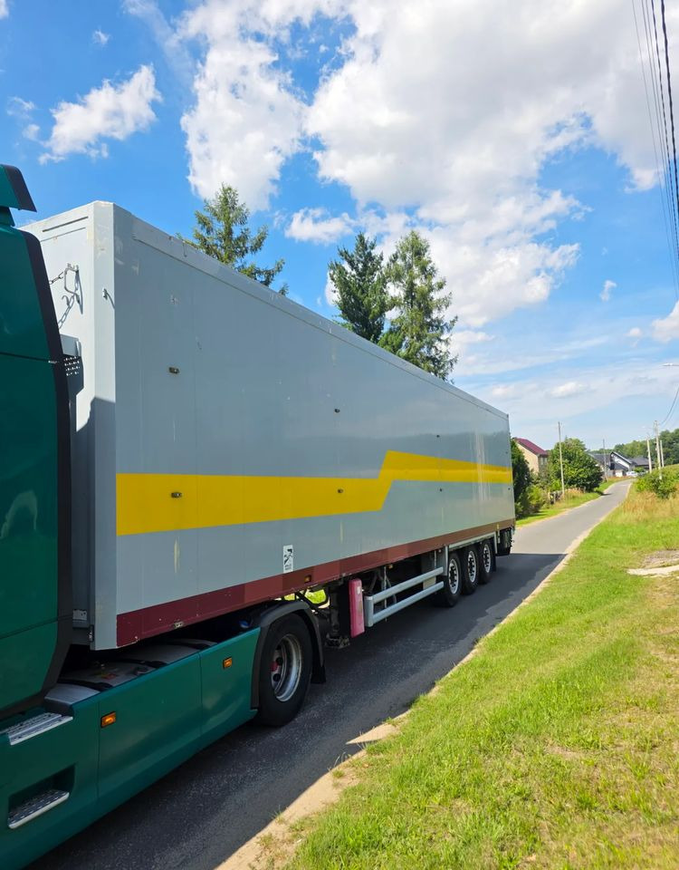 Stas S3-SZ334V - S posuvnou podlahou návěs: obrázek 1 Stas S3-SZ334V - S posuvnou podlahou návěs: obrázek 1