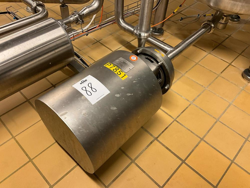 Alfa Romeo Laval - Mobilní kompresor: obrázek 2 Alfa Romeo Laval - Mobilní kompresor: obrázek 2