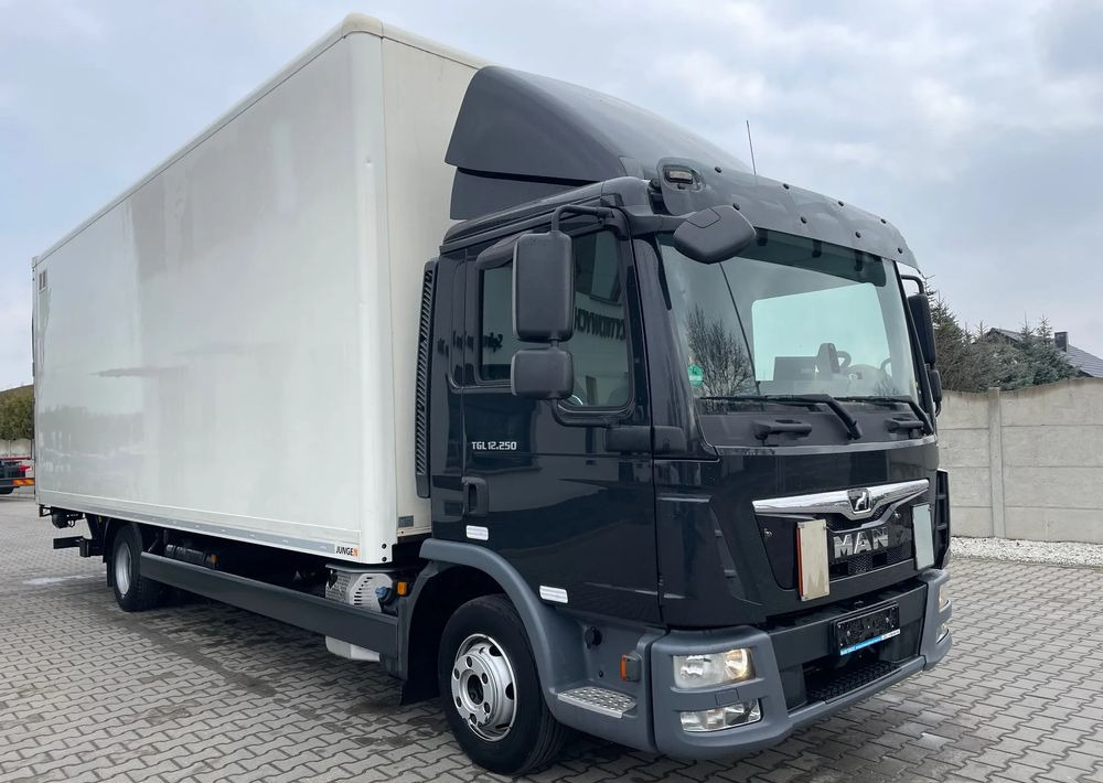 MAN TGL 12.250, KONTENER 7,3m ( 18 europalet ) - Skříňový nákladní auto: obrázek 4 MAN TGL 12.250, KONTENER 7,3m ( 18 europalet ) - Skříňový nákladní auto: obrázek 4