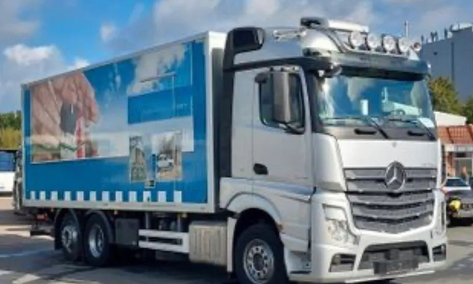 Skříňový nákladní auto Mercedes-Benz ACTROS 2542: obrázek 6