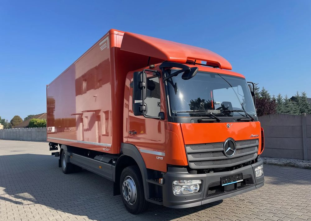 Mercedes-Benz ATEGO 1218 - Skříňový nákladní auto: obrázek 2 Mercedes-Benz ATEGO 1218 - Skříňový nákladní auto: obrázek 2