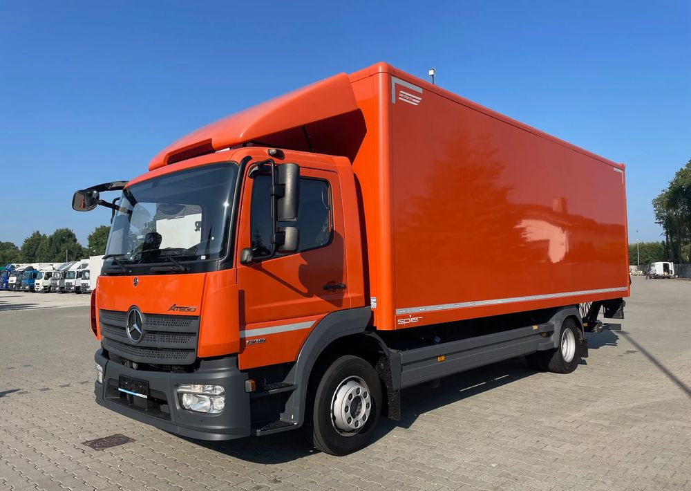 Mercedes-Benz ATEGO 1218 - Skříňový nákladní auto: obrázek 4 Mercedes-Benz ATEGO 1218 - Skříňový nákladní auto: obrázek 4