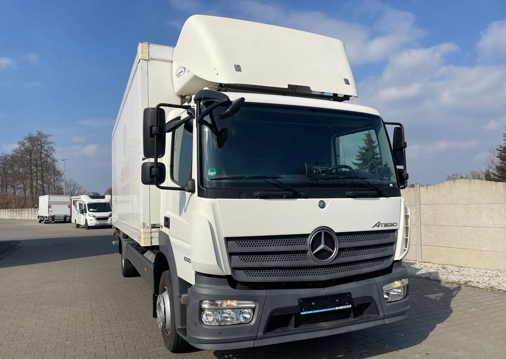 Mercedes-Benz ATEGO 1223/ CHŁODNIA/ 15 PALET - Chladírenský nákladní automobil: obrázek 3 Mercedes-Benz ATEGO 1223/ CHŁODNIA/ 15 PALET - Chladírenský nákladní automobil: obrázek 3