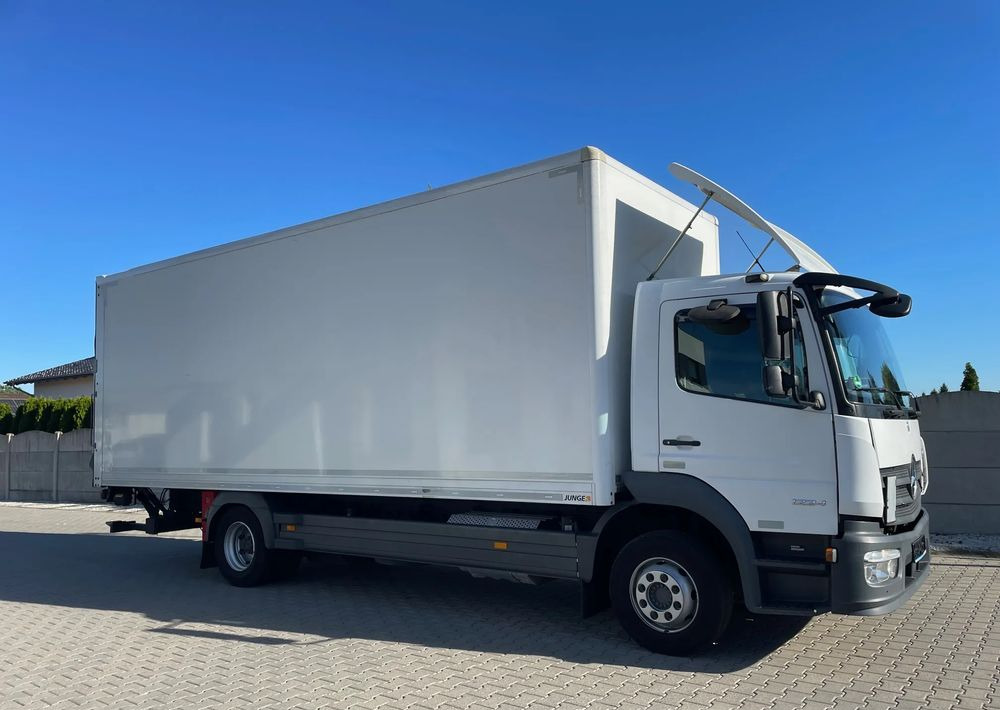 Mercedes-Benz ATEGO 1224 - Skříňový nákladní auto: obrázek 4 Mercedes-Benz ATEGO 1224 - Skříňový nákladní auto: obrázek 4