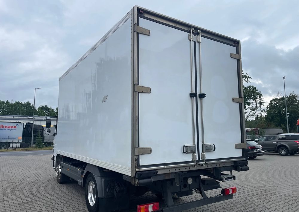 Chladírenský nákladní automobil Mercedes-Benz ATEGO 1227 CHŁODNIA HAKOWA / HAKÓWKA: obrázek 6