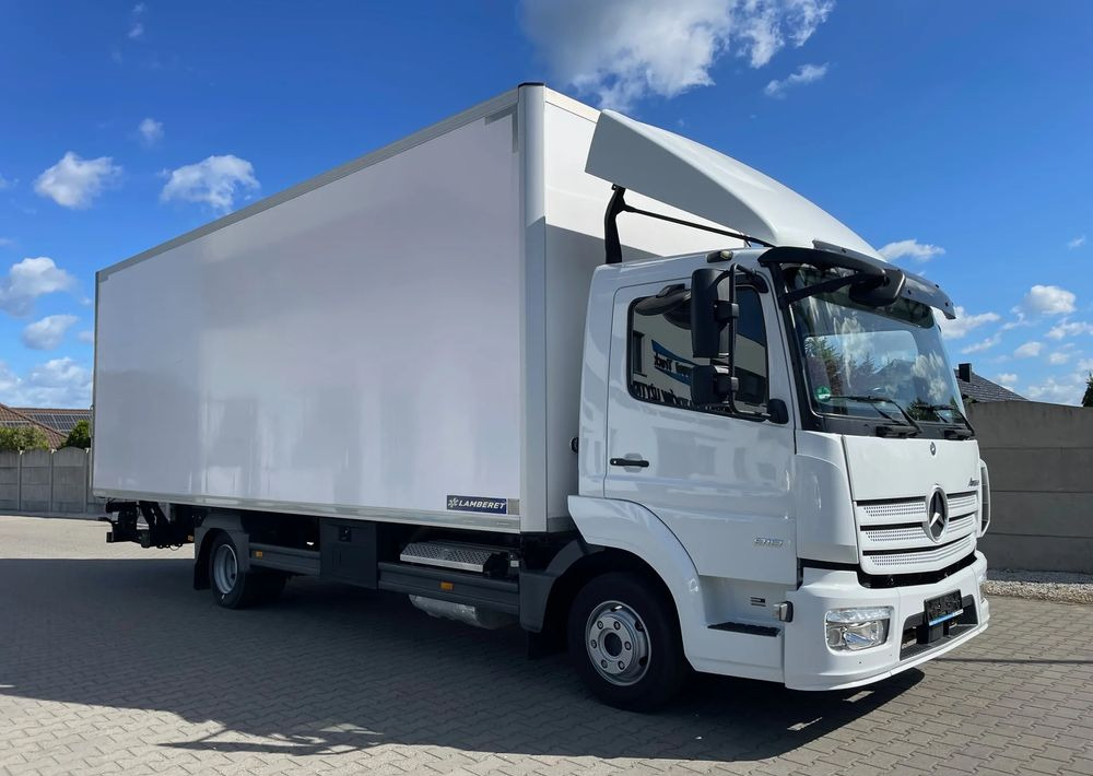 Mercedes-Benz ATEGO 818, IZOTERMA OGRZEWANA! - Skříňový nákladní auto: obrázek 3 Mercedes-Benz ATEGO 818, IZOTERMA OGRZEWANA! - Skříňový nákladní auto: obrázek 3