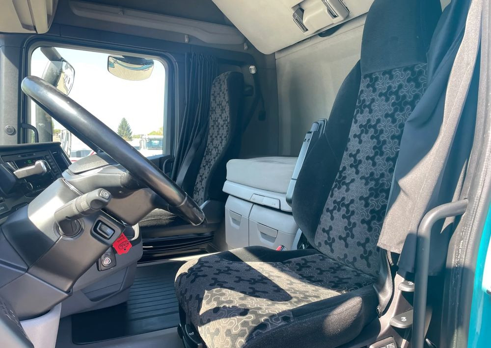 Tahač Scania R450 LowDeck, Mega: obrázek 12