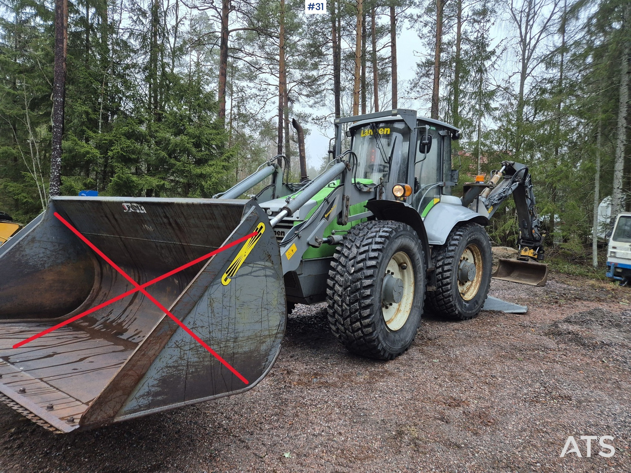 Lännen 8800E Kaivurikuormaaja - Rýpadlo-nakladač: obrázek 3 Lännen 8800E Kaivurikuormaaja - Rýpadlo-nakladač: obrázek 3