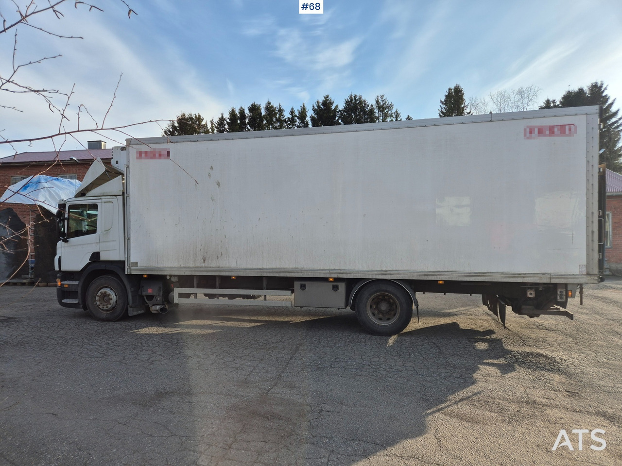 Scania P380 Umpikorinen - Skříňový nákladní auto: obrázek 5 Scania P380 Umpikorinen - Skříňový nákladní auto: obrázek 5