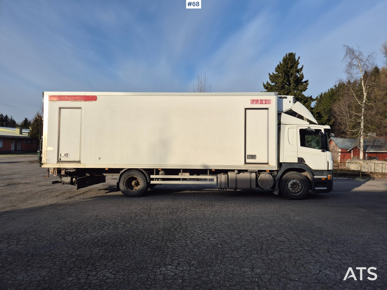 Scania P380 Umpikorinen - Skříňový nákladní auto: obrázek 4 Scania P380 Umpikorinen - Skříňový nákladní auto: obrázek 4