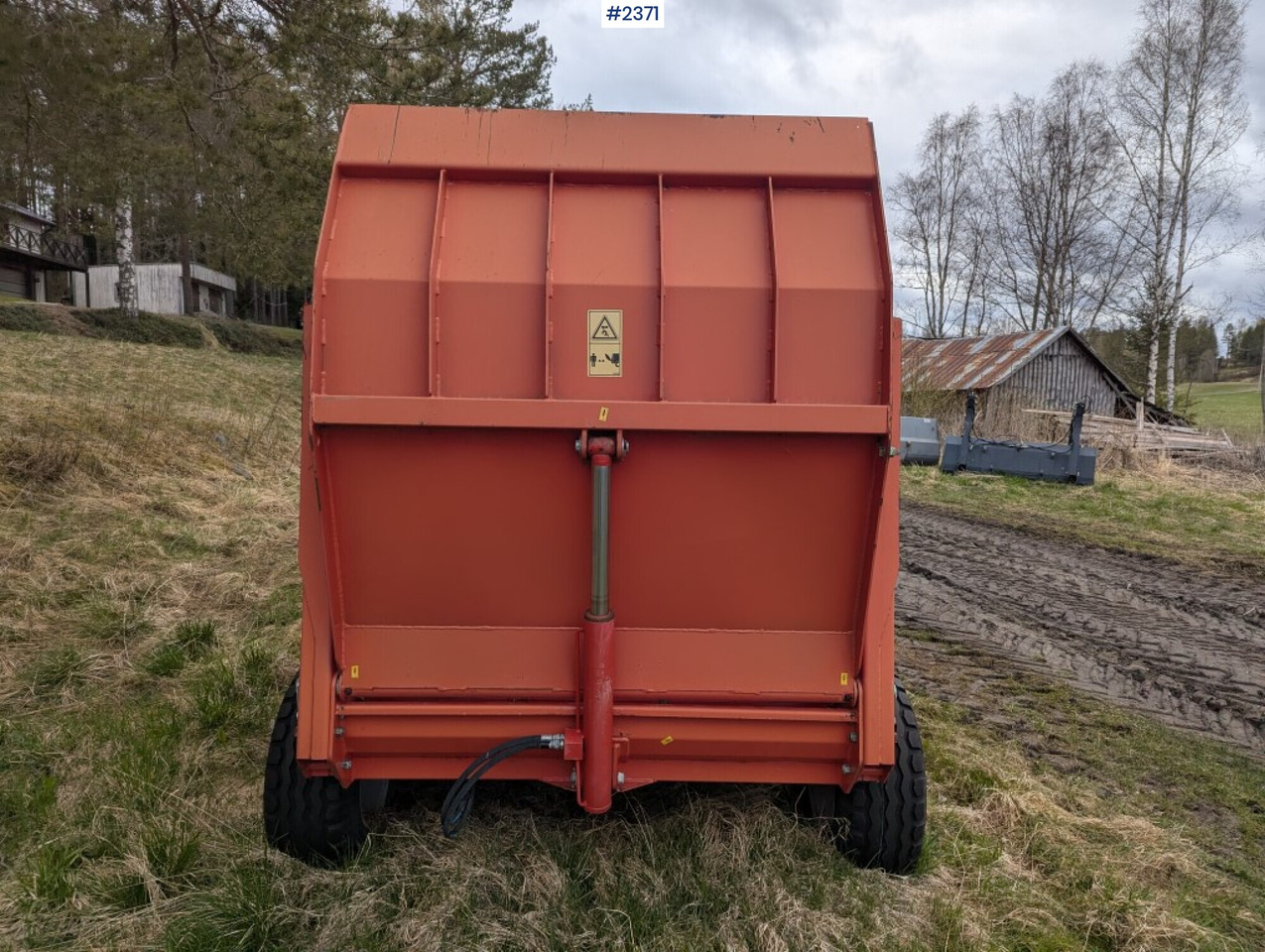 Bale cutter / Feed shredder Kverneland Taarup 853 - Stroj na sklizeň pícnin: obrázek 5 Bale cutter / Feed shredder Kverneland Taarup 853 - Stroj na sklizeň pícnin: obrázek 5