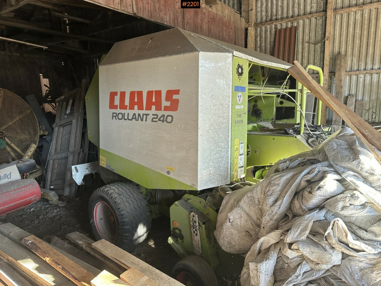 Baler Claas Rollant 240 - Stroj na sklizeň pícnin: obrázek 1 Baler Claas Rollant 240 - Stroj na sklizeň pícnin: obrázek 1