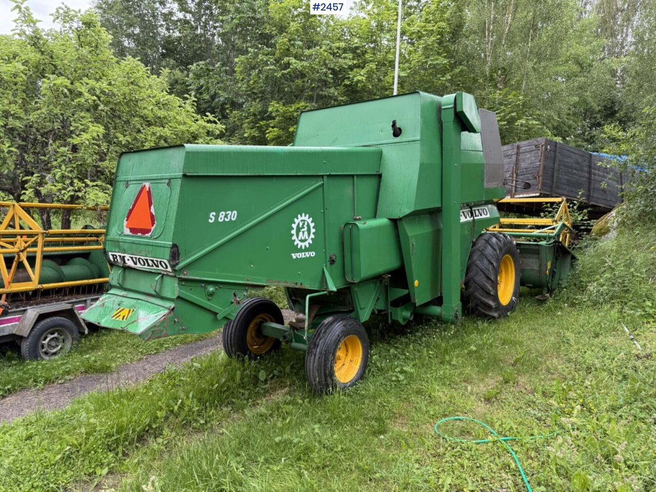 Combine harvester Volvo BM S830 with 2 cutting tables - Sklízecí mlátička: obrázek 5 Combine harvester Volvo BM S830 with 2 cutting tables - Sklízecí mlátička: obrázek 5