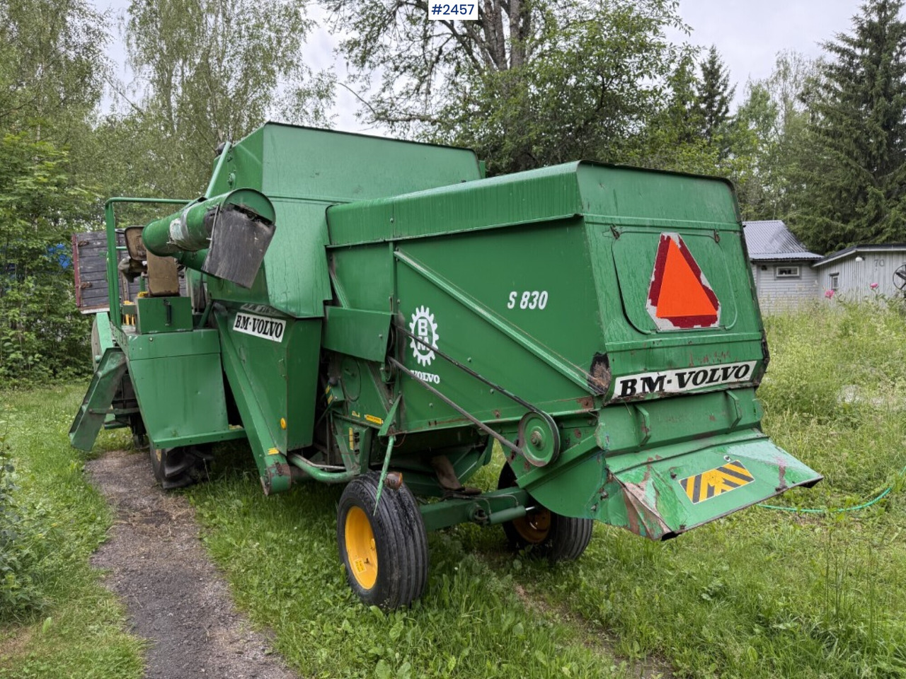 Combine harvester Volvo BM S830 with 2 cutting tables - Sklízecí mlátička: obrázek 3 Combine harvester Volvo BM S830 with 2 cutting tables - Sklízecí mlátička: obrázek 3