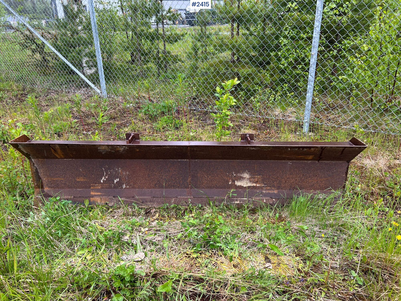 Dozer blade for agricultural tractor - Radlice: obrázek 1 Dozer blade for agricultural tractor - Radlice: obrázek 1
