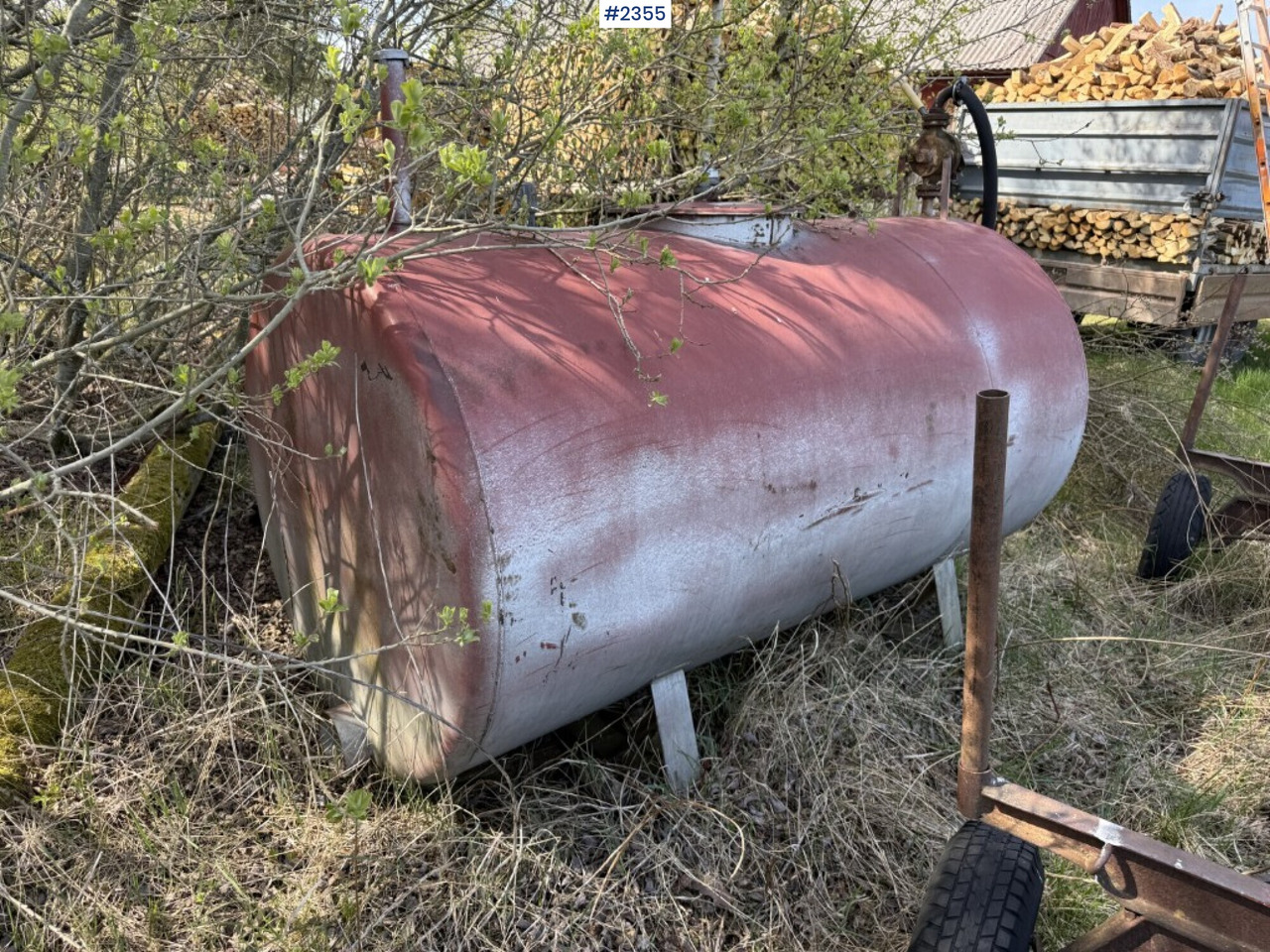 Farmer tank 2000 liters - Skladovací nádrž: obrázek 2 Farmer tank 2000 liters - Skladovací nádrž: obrázek 2