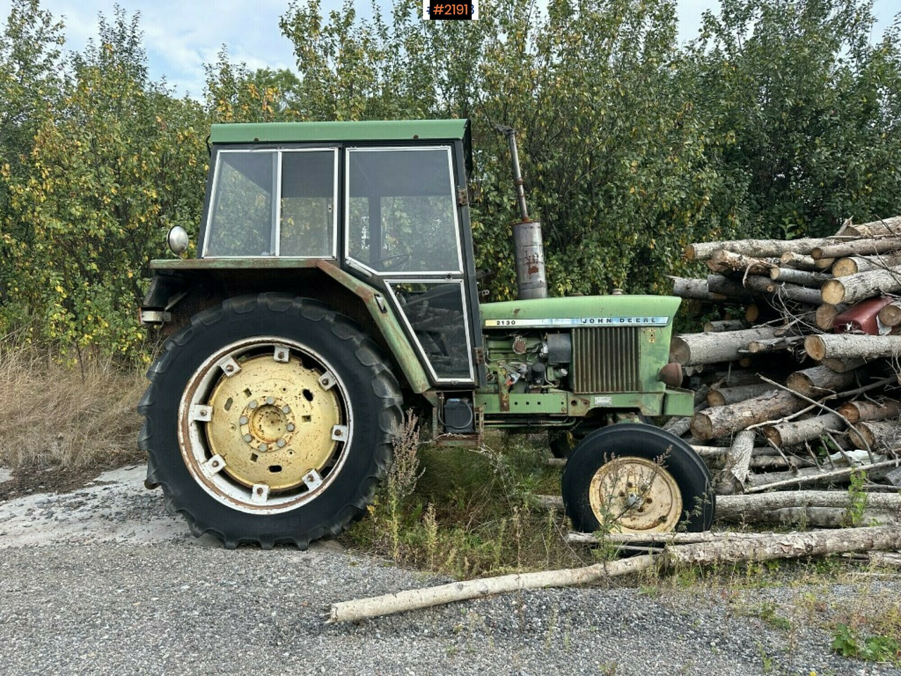 John Deere 2130 Tractor - Traktor: obrázek 2 John Deere 2130 Tractor - Traktor: obrázek 2