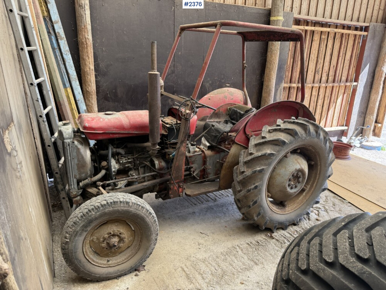 Massey Ferguson Special 35X - Traktor: obrázek 2 Massey Ferguson Special 35X - Traktor: obrázek 2