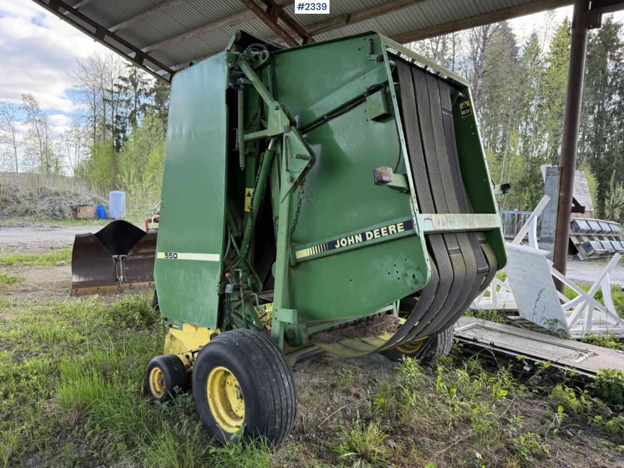 Round baler, John Deere 550 - Stroj na sklizeň pícnin: obrázek 3 Round baler, John Deere 550 - Stroj na sklizeň pícnin: obrázek 3