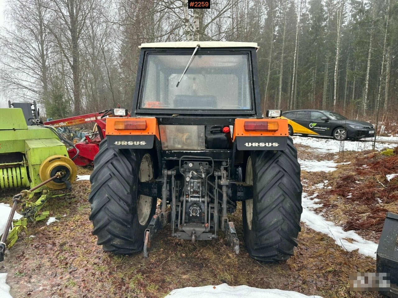Tractor Ursus C385 Deluxe! with loader and implements - Traktor: obrázek 4 Tractor Ursus C385 Deluxe! with loader and implements - Traktor: obrázek 4