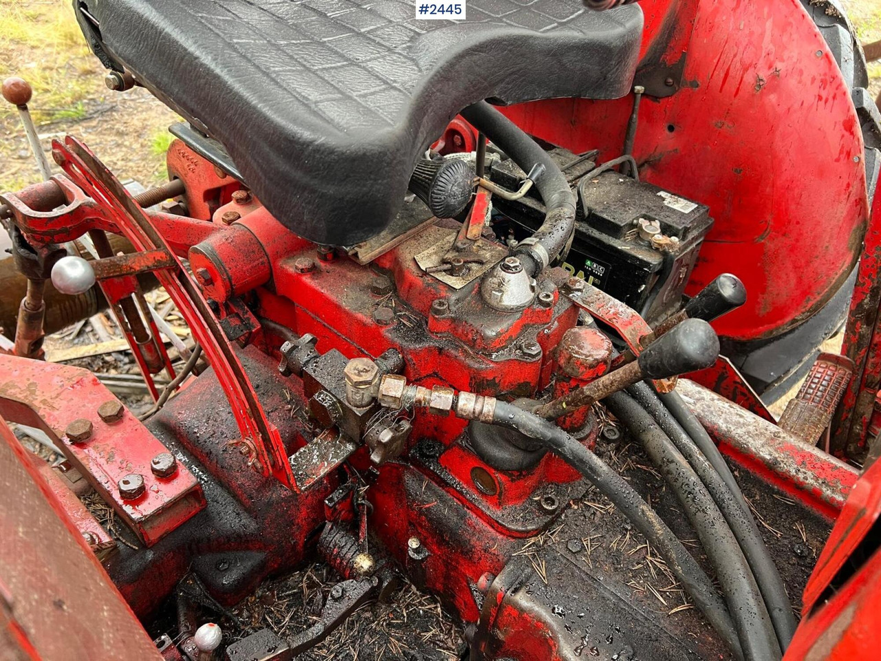 Traktor VALMET 565 Tractor with bucket: obrázek 14