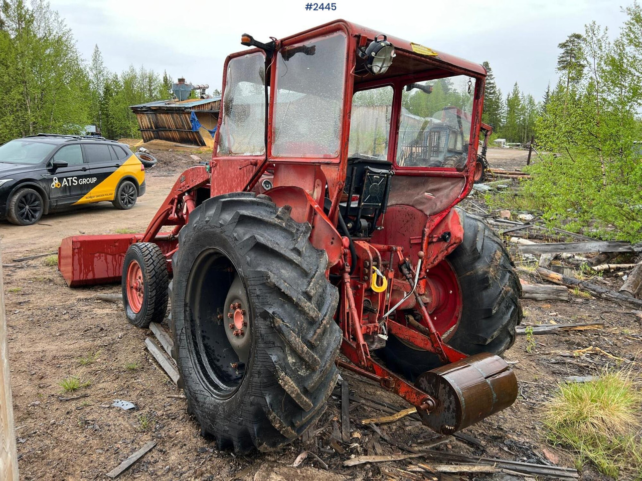 Traktor VALMET 565 Tractor with bucket: obrázek 9