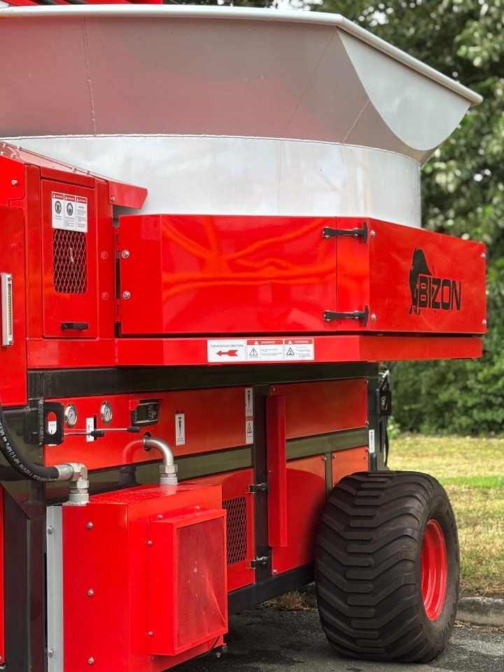 Bizon B-1130 Professional Straw and Biomass Shredder/Gri - Drtič slámy: obrázek 3 Bizon B-1130 Professional Straw and Biomass Shredder/Gri - Drtič slámy: obrázek 3