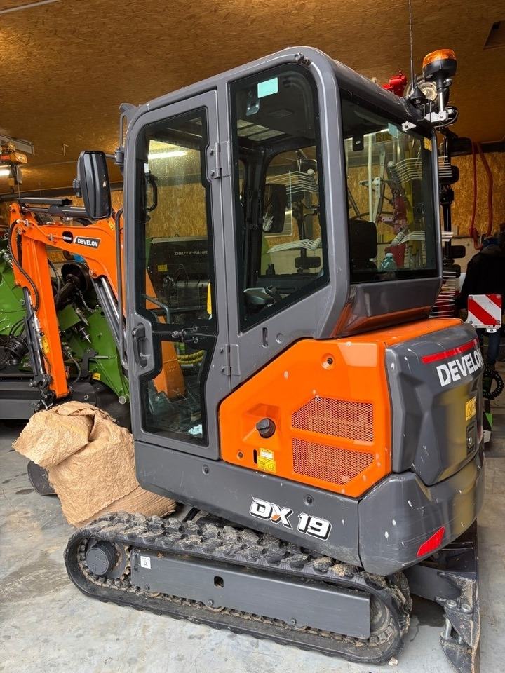 Develon DX 19 Z-7 - Mini rýpadlo: obrázek 2 Develon DX 19 Z-7 - Mini rýpadlo: obrázek 2