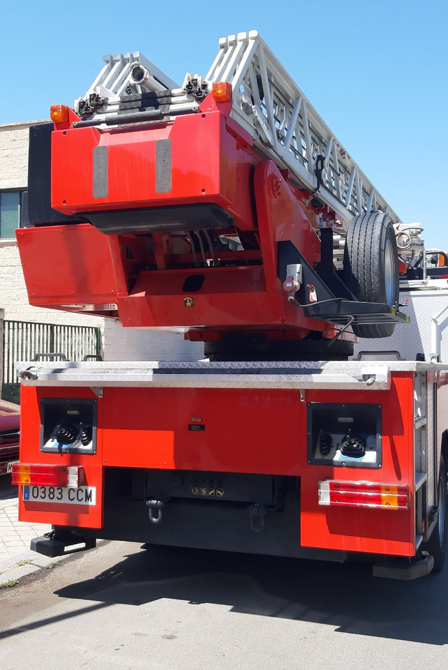 MERCEDES-BENZ 1528F MAGIRUS DLK 23-12 - Hasičský vůz: obrázek 2 MERCEDES-BENZ 1528F MAGIRUS DLK 23-12 - Hasičský vůz: obrázek 2
