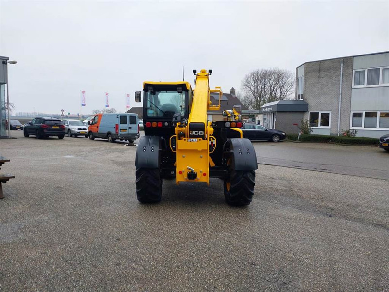 JCB 532-60 AGRI - Teleskopický manipulátor: obrázek 4 JCB 532-60 AGRI - Teleskopický manipulátor: obrázek 4