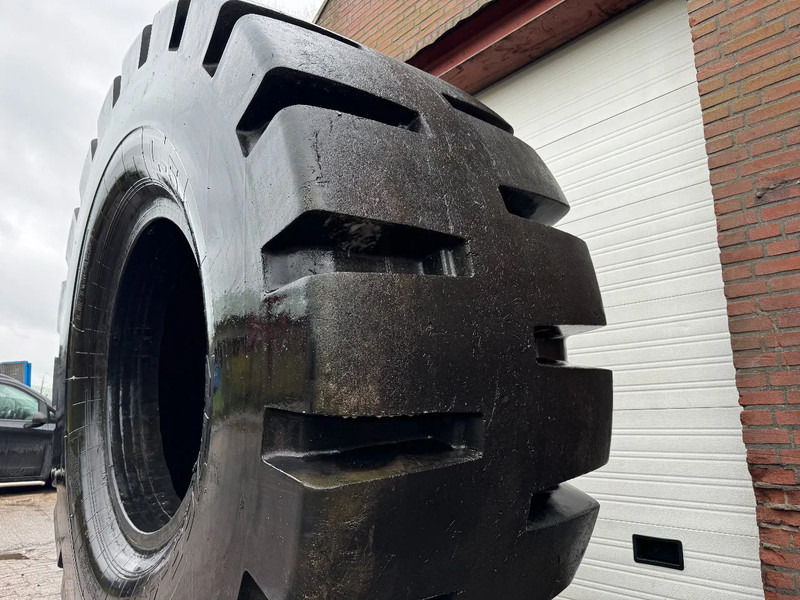 Diversen Liftguard L-5 45/65-45 HEAVY DUTY TIRE - Pneumatiky: obrázek 5 Diversen Liftguard L-5 45/65-45 HEAVY DUTY TIRE - Pneumatiky: obrázek 5