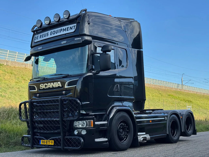 Tahač Scania R580 V8 6x2 FULL AIR APK BLACK: obrázek 1