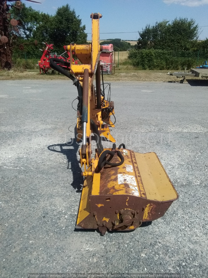 BOMFORD EPAREUSE GT 4471 - Stranový mulčovač: obrázek 3 BOMFORD EPAREUSE GT 4471 - Stranový mulčovač: obrázek 3