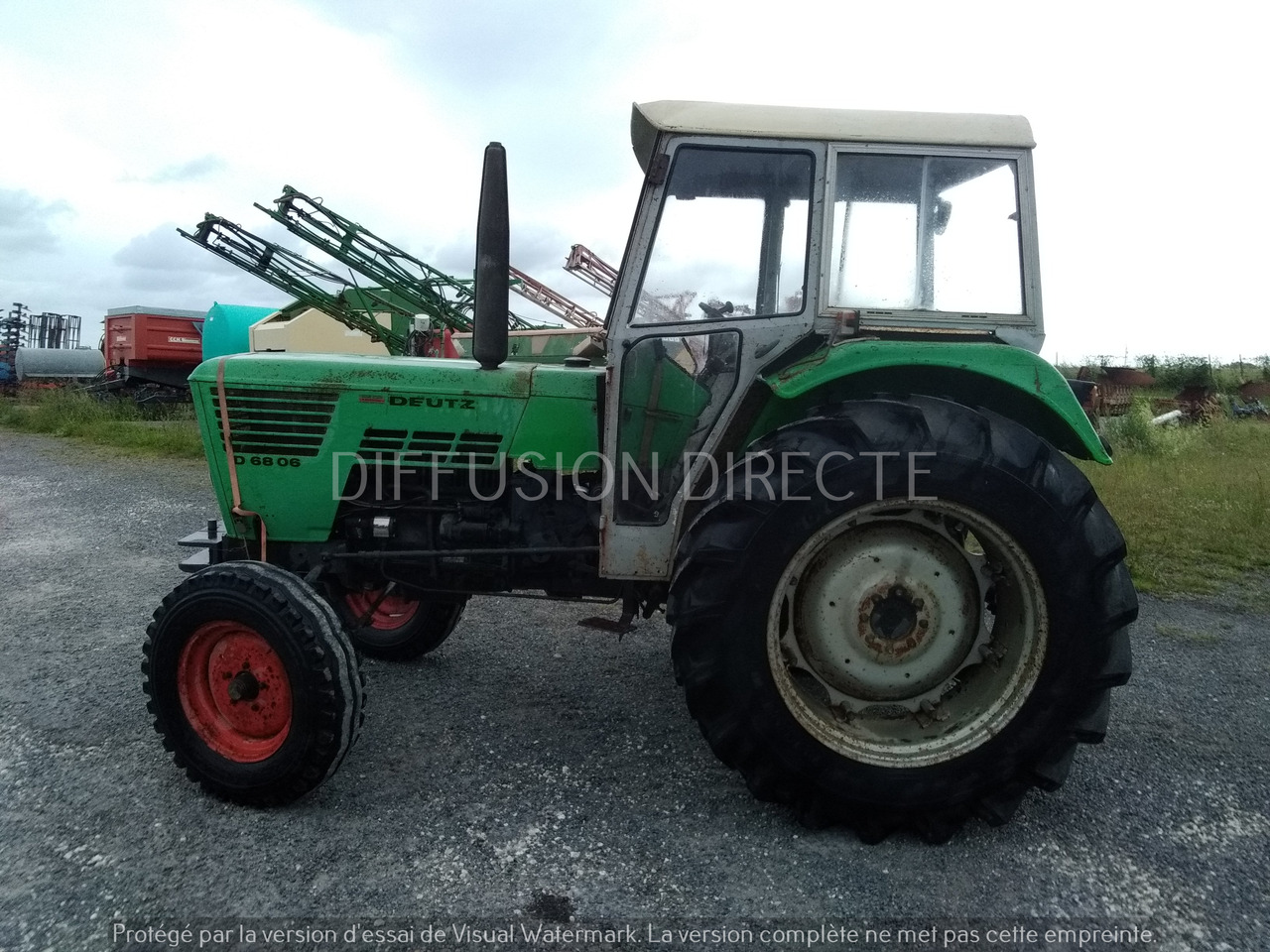 DEUTZ-FAHR TRACTEUR AGRICOLE 68-06 - Traktor: obrázek 2 DEUTZ-FAHR TRACTEUR AGRICOLE 68-06 - Traktor: obrázek 2