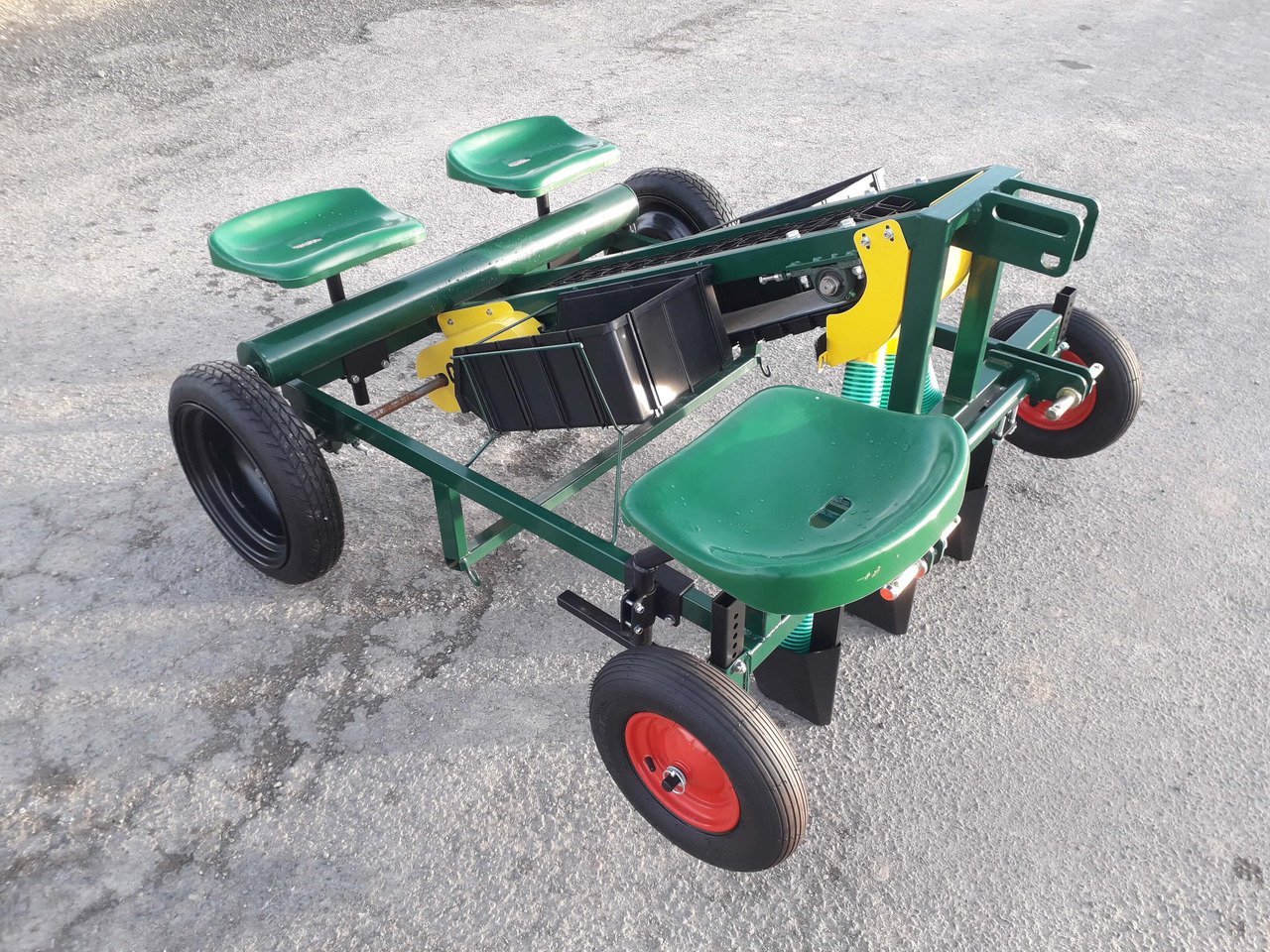 GARMACH Planteuse Ail-Oignon-Echalote MGP - Sazeč brambor: obrázek 3 GARMACH Planteuse Ail-Oignon-Echalote MGP - Sazeč brambor: obrázek 3