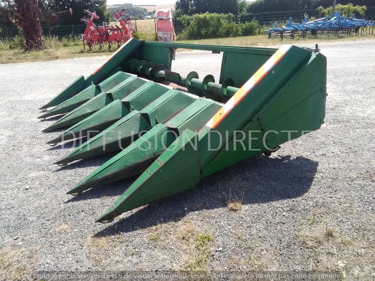 JOHN DEERE CUEILLEUR POUR MOISSONNEUSE 646 - Adaptér na kukuřici: obrázek 2 JOHN DEERE CUEILLEUR POUR MOISSONNEUSE 646 - Adaptér na kukuřici: obrázek 2