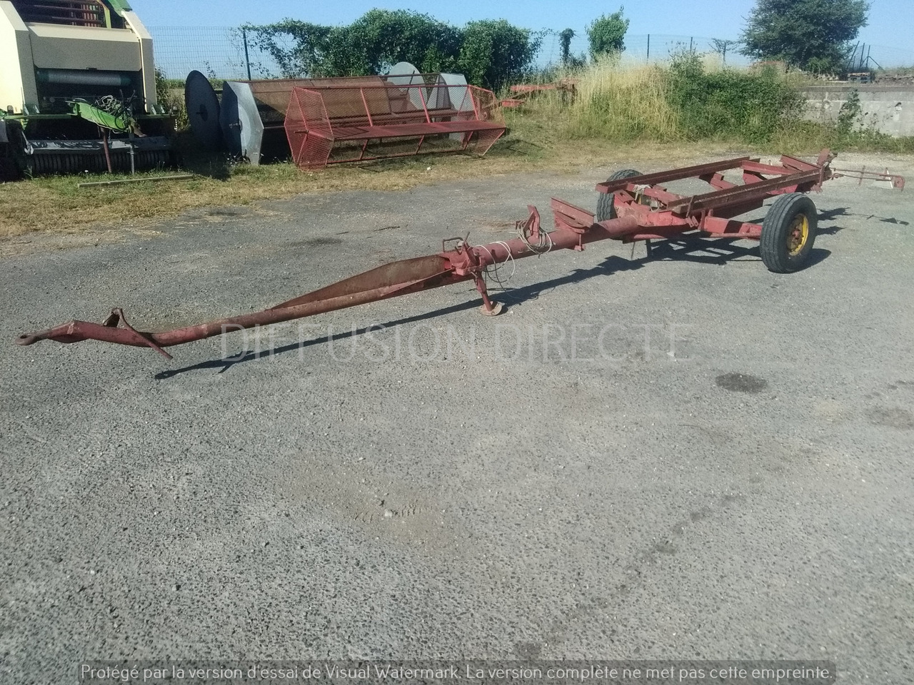 MASSEY FERGUSON CHARIOT DE COUPE 450 - Podvozek pro žací vály: obrázek 2 MASSEY FERGUSON CHARIOT DE COUPE 450 - Podvozek pro žací vály: obrázek 2