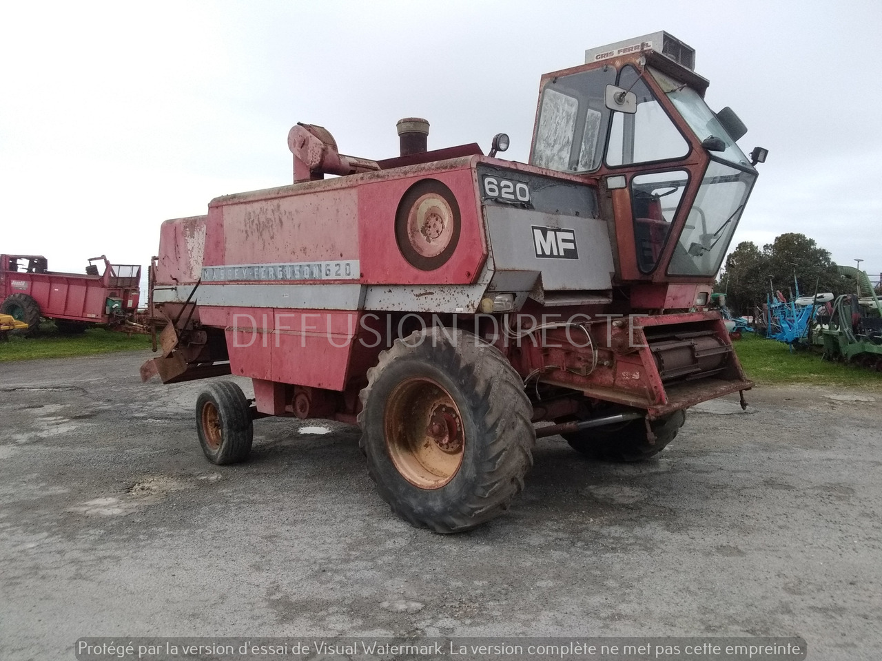 MASSEY FERGUSON MOISSONNEUSE BATTEUSE 620 - Sklízecí mlátička: obrázek 2 MASSEY FERGUSON MOISSONNEUSE BATTEUSE 620 - Sklízecí mlátička: obrázek 2