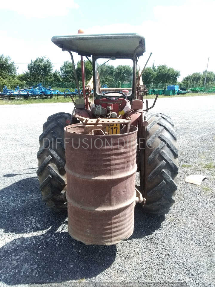MASSEY FERGUSON TRACTEUR AGRICOLE 140 SUPER - Traktor: obrázek 4 MASSEY FERGUSON TRACTEUR AGRICOLE 140 SUPER - Traktor: obrázek 4