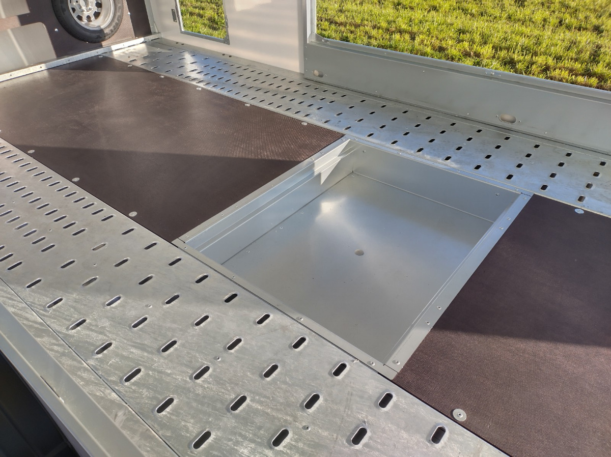 BRIAN JAMES TRAILERS RaceSport 340-5510 - Přívěs na přepravu automobilů: obrázek 5 BRIAN JAMES TRAILERS RaceSport 340-5510 - Přívěs na přepravu automobilů: obrázek 5