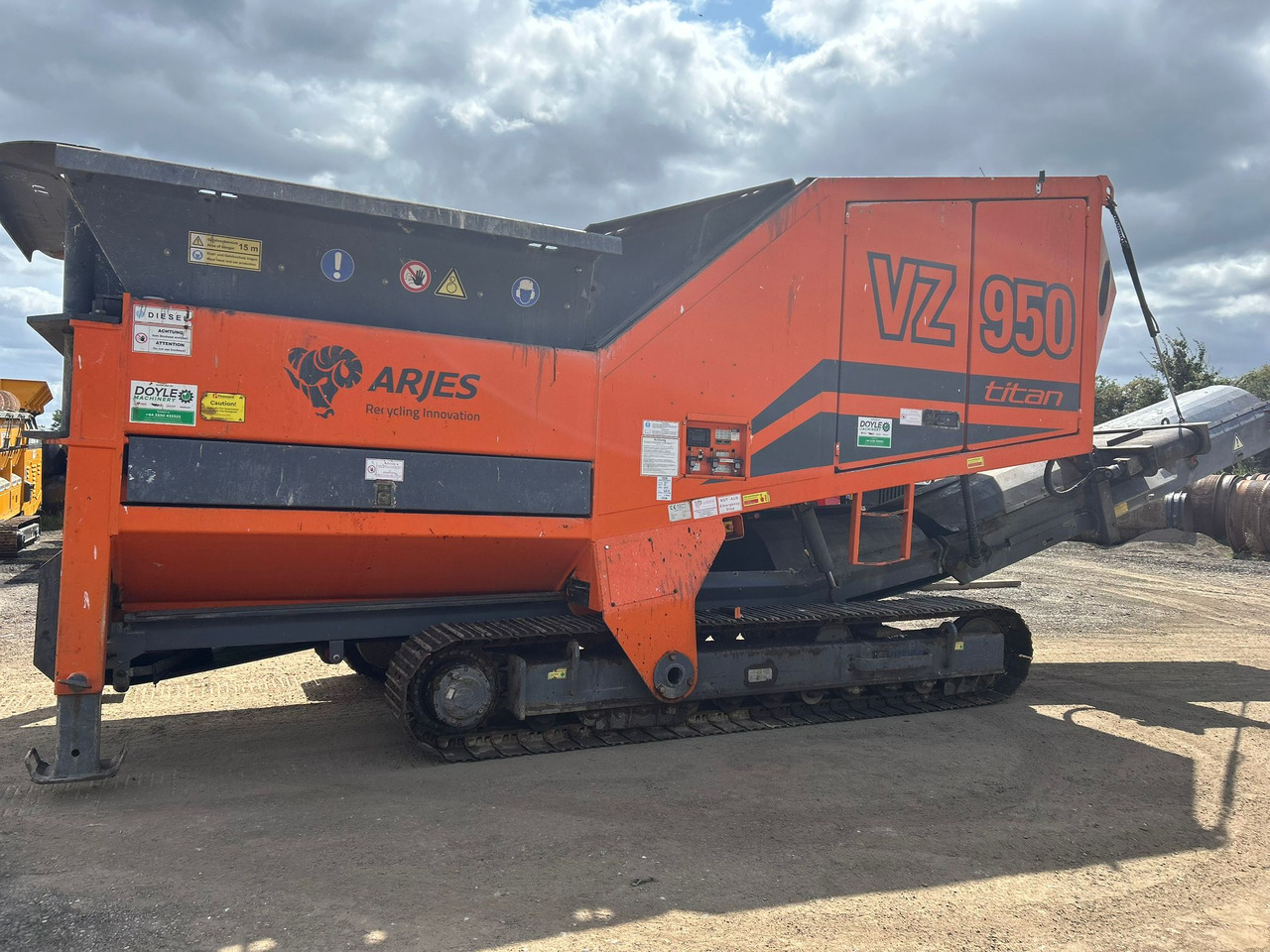 Arjes VZ950 Titan - Průmyslový drtič: obrázek 1 Arjes VZ950 Titan - Průmyslový drtič: obrázek 1