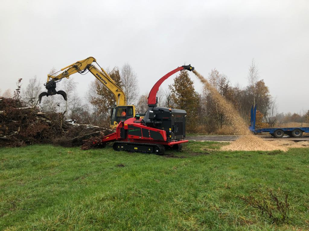 UFKES 942 Chipper - Štěpkovač: obrázek 3 UFKES 942 Chipper - Štěpkovač: obrázek 3