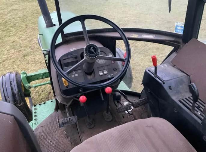 1988 John Deere 2650 2wd tractor - Traktor: obrázek 3 1988 John Deere 2650 2wd tractor - Traktor: obrázek 3