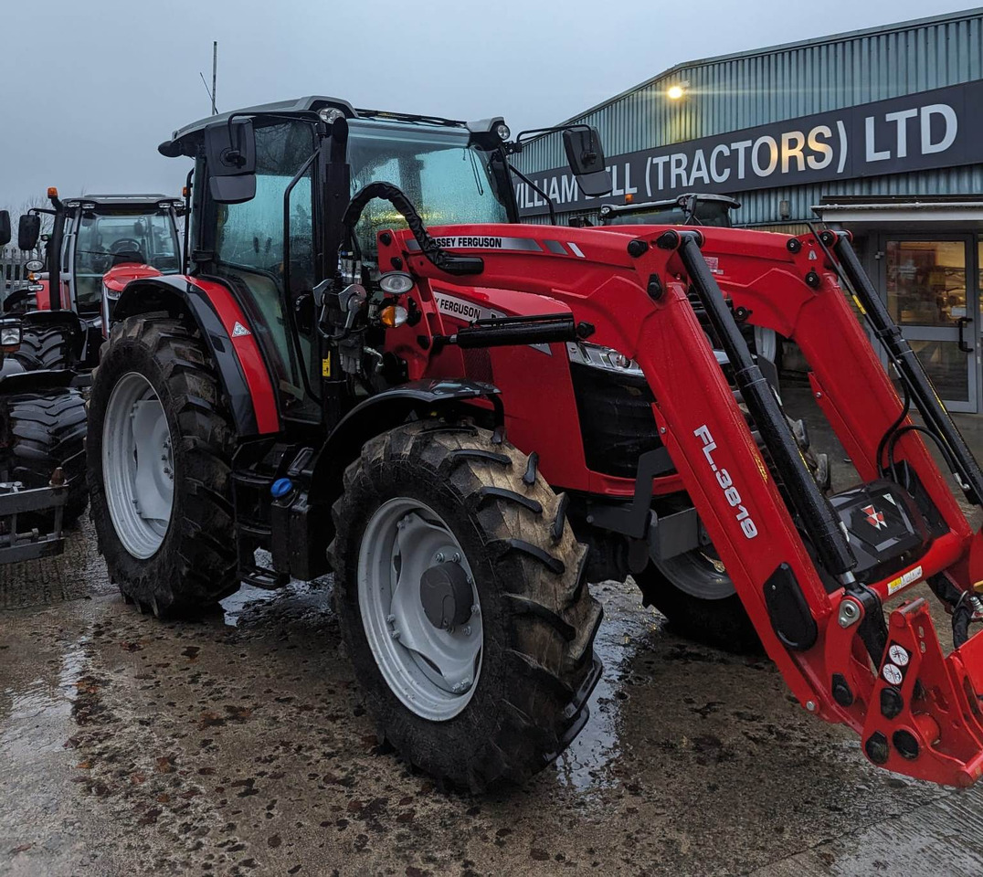 2022 Massey Ferguson 5712M c/w Loader, As New - Traktor: obrázek 1 2022 Massey Ferguson 5712M c/w Loader, As New - Traktor: obrázek 1