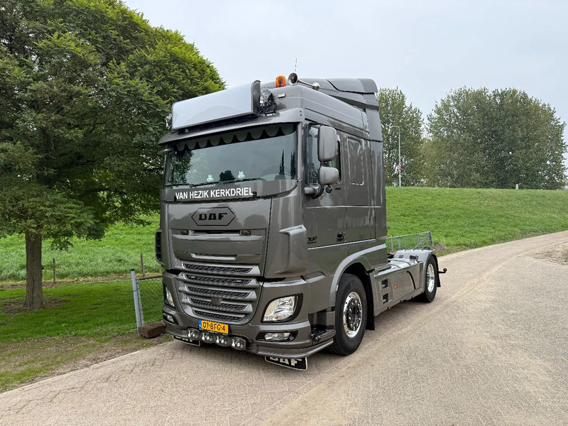 DAF XF 460 4x2 TOP Showtruck - Tahač: obrázek 1 DAF XF 460 4x2 TOP Showtruck - Tahač: obrázek 1