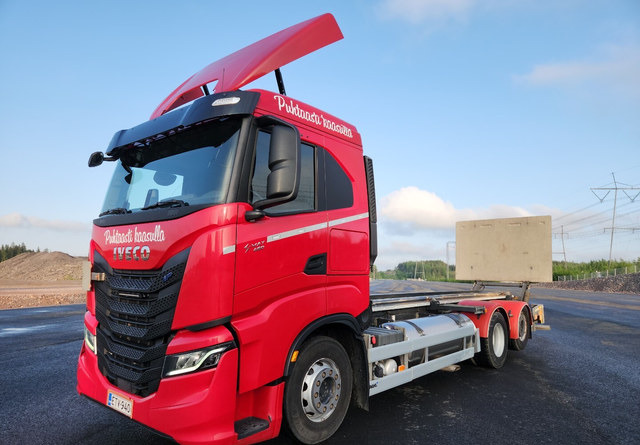 Iveco S-Way 6x2 LNG / LBG - Podvozek s kabinou: obrázek 1 Iveco S-Way 6x2 LNG / LBG - Podvozek s kabinou: obrázek 1