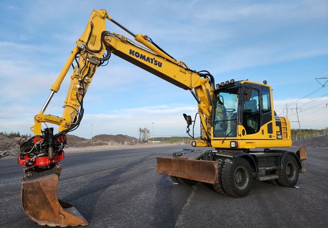 KOMATSU Komatsu PW148-8 Rototilt R6 - Kolesové rýpadlo: obrázek 1 KOMATSU Komatsu PW148-8 Rototilt R6 - Kolesové rýpadlo: obrázek 1