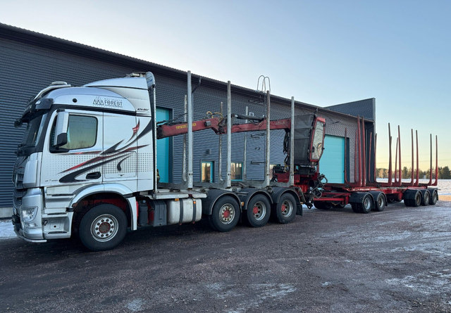 Mercedes-BenzArocs 8x4 - Lesovůz, Auto s hydraulickou rukou: obrázek 2 Mercedes-BenzArocs 8x4 - Lesovůz, Auto s hydraulickou rukou: obrázek 2